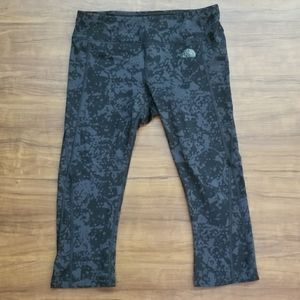 ~CLOSET CLEAROUT~ Black crop Tights The North Face